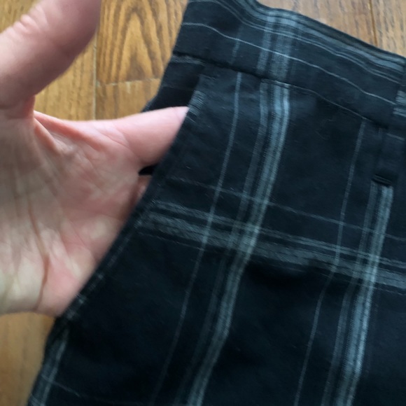 Hurley plaid shorts - Picture 9 of 10